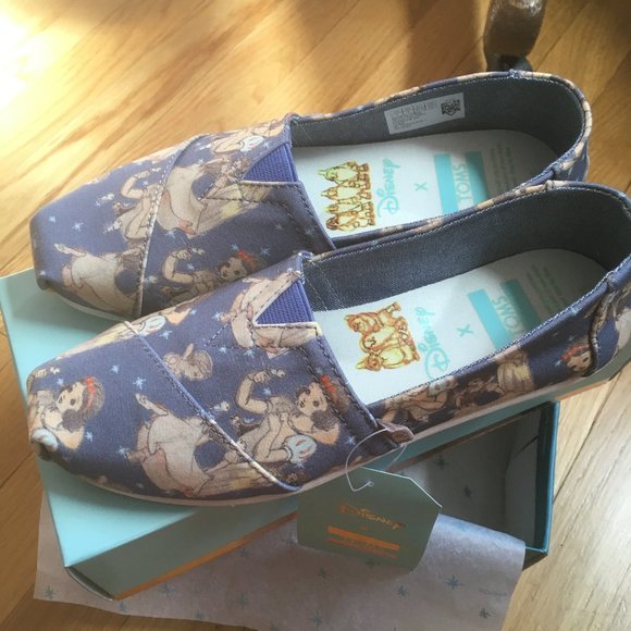 TOMS x Disney Snow White Canvas Classic Alpargata - Picture 1 of 10